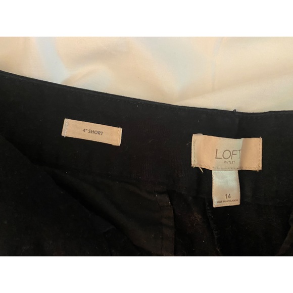 SIZE 14 LOFT 4” SHORTS - Picture 2 of 3